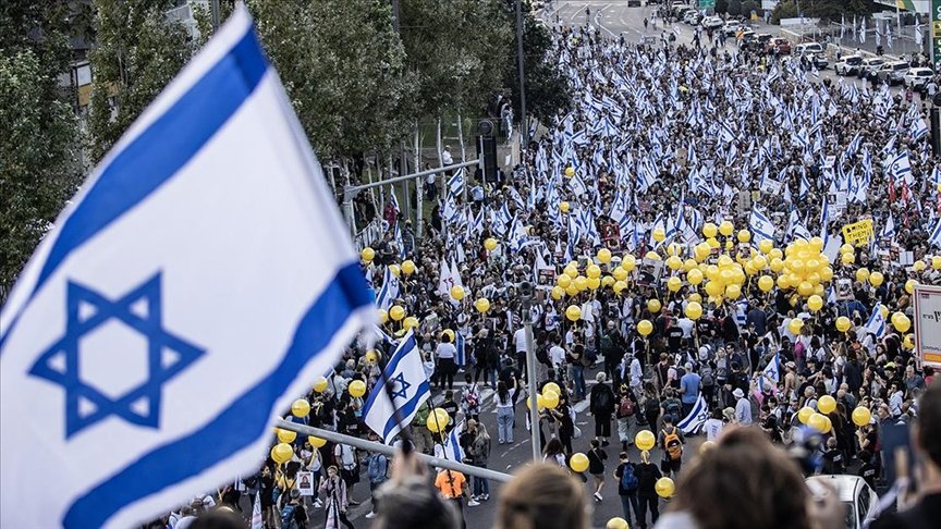 İsrailli Göstericiler Erken Seçim Talebiyle Eylem Yaptı: 3 Gözaltı