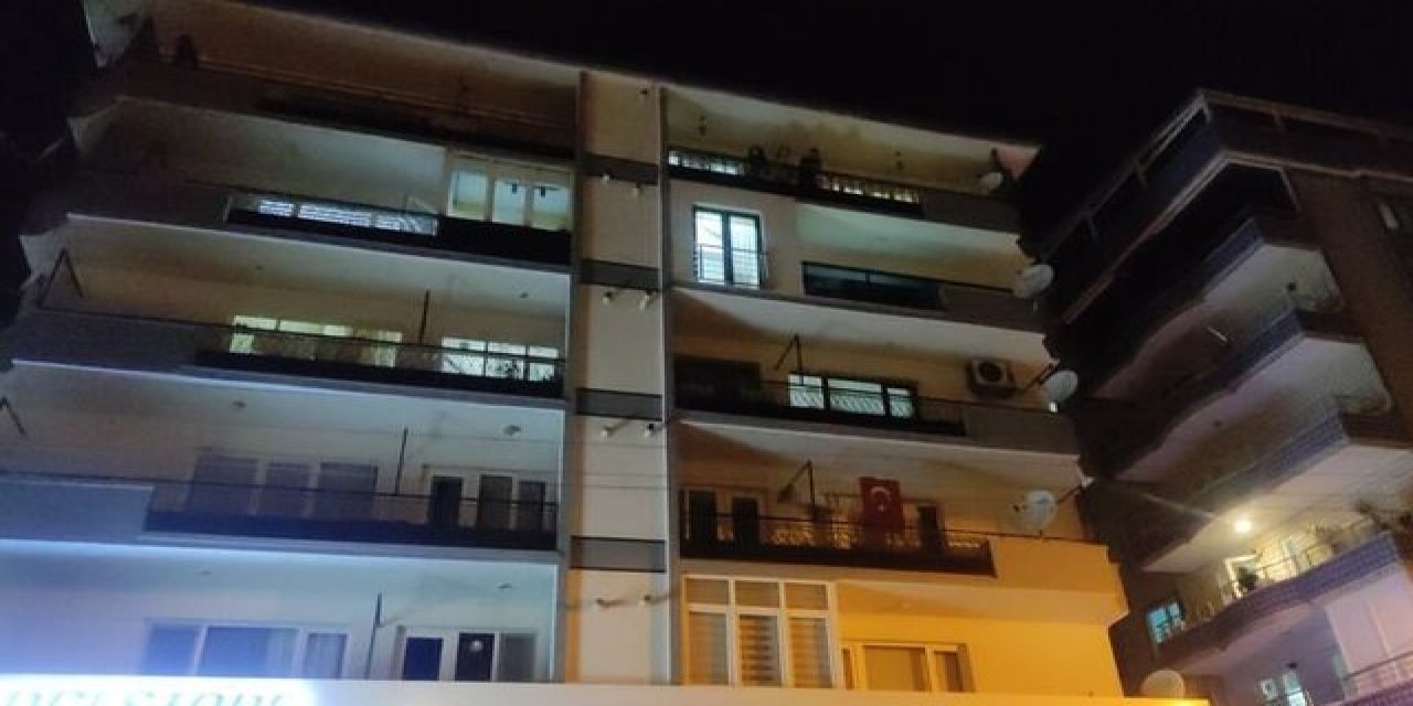 Dördüncü Kattaki Balkonundan Düşüp Öldü