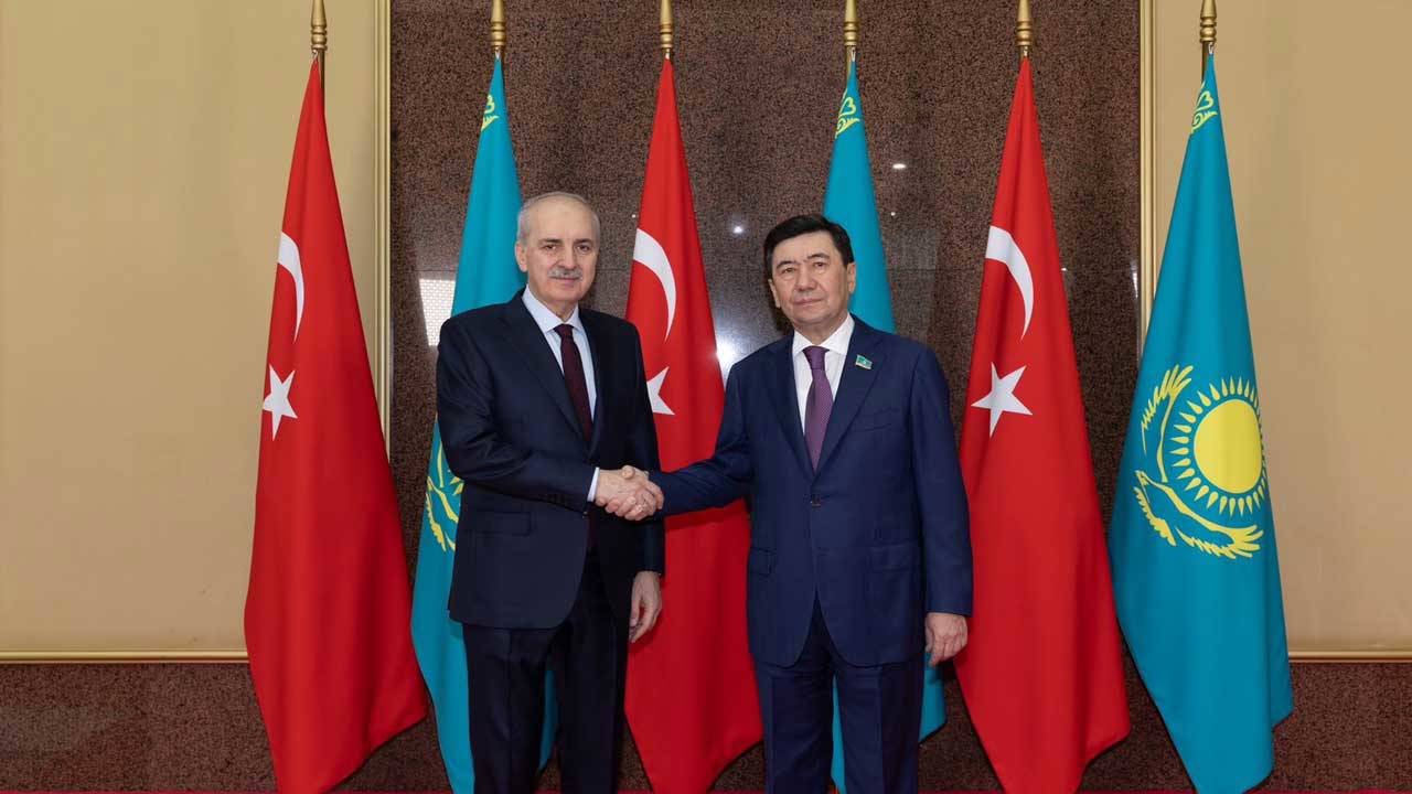 Numan Kurtulmuş, Kazakistan Meclisi Başkanı Koşanov İle Görüştü
