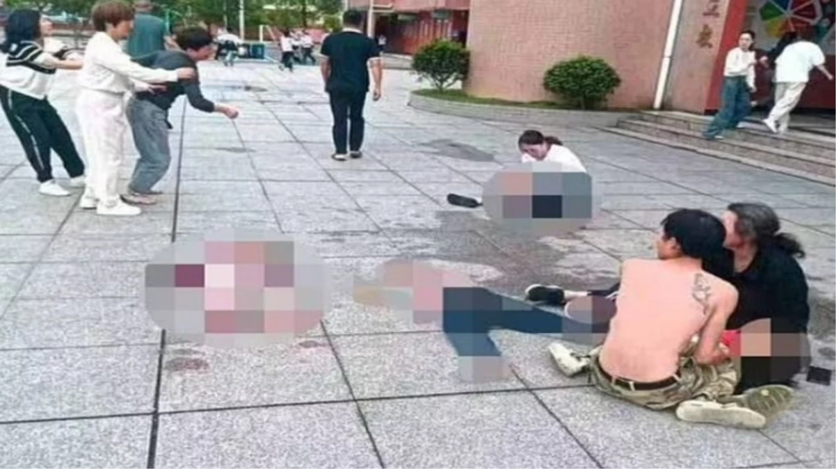Okulda Bıçaklı Saldırı: 2 Kişi Öldü 10 Kişi Yaralandı