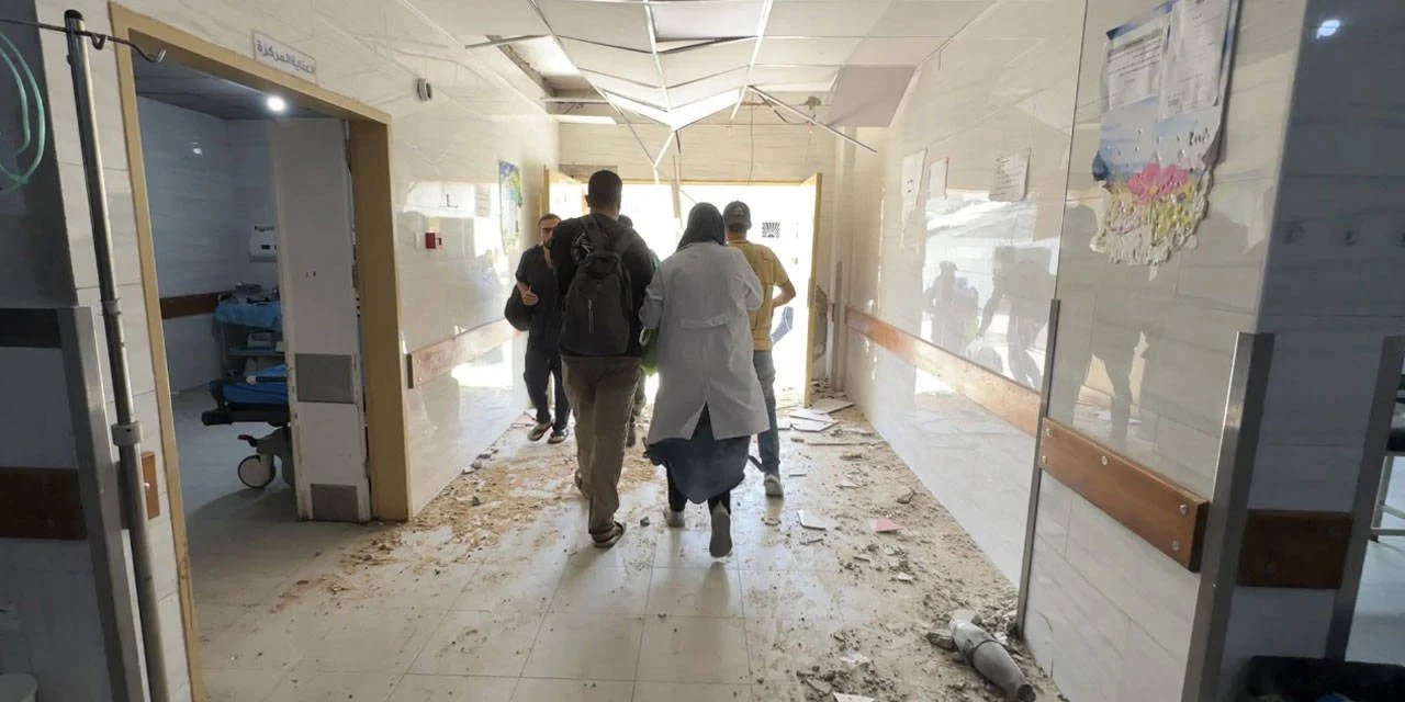 Gazze'nin Kuzeyinde Hizmet Veren Son Hastane De Boşaltılıyor