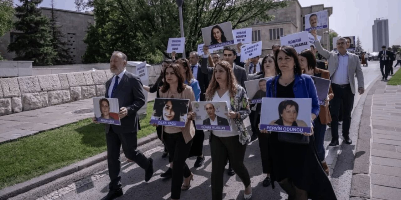 DEM Partili Vekiller, Kobani Davası Cezalarını Protesto Etmek İçin Yürüdü