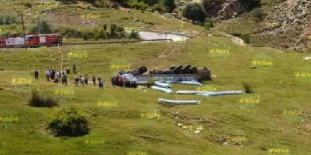 Siirt'te Feci Kaza TIR Şarampole Yuvarlandı: Ölü ve Yaralı Var