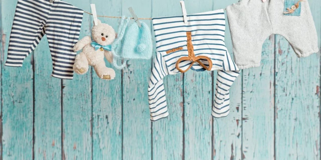 Çocuk kıyafetleri en iyi nasıl ve nasıl yıkanır: Anneler için faydalı notlar