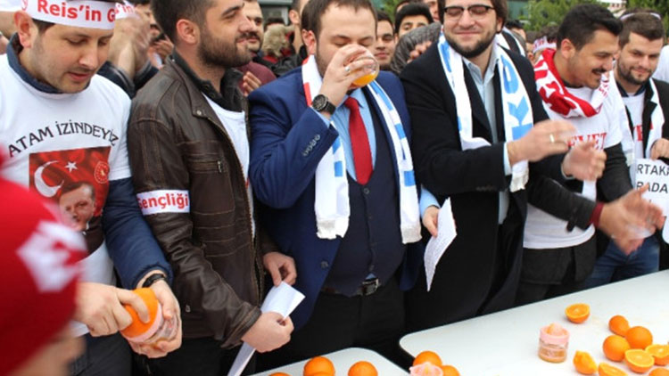 "Portakalcı Gençlik Başkanı": AKP’de çalışmak sevap hanesine yazılıyor
