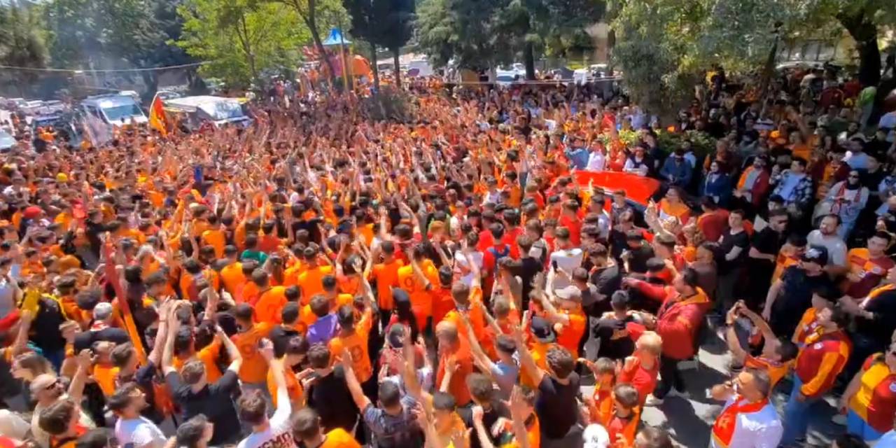 Galatasaray'a Florya'da Çoşkulu Uğurlama!