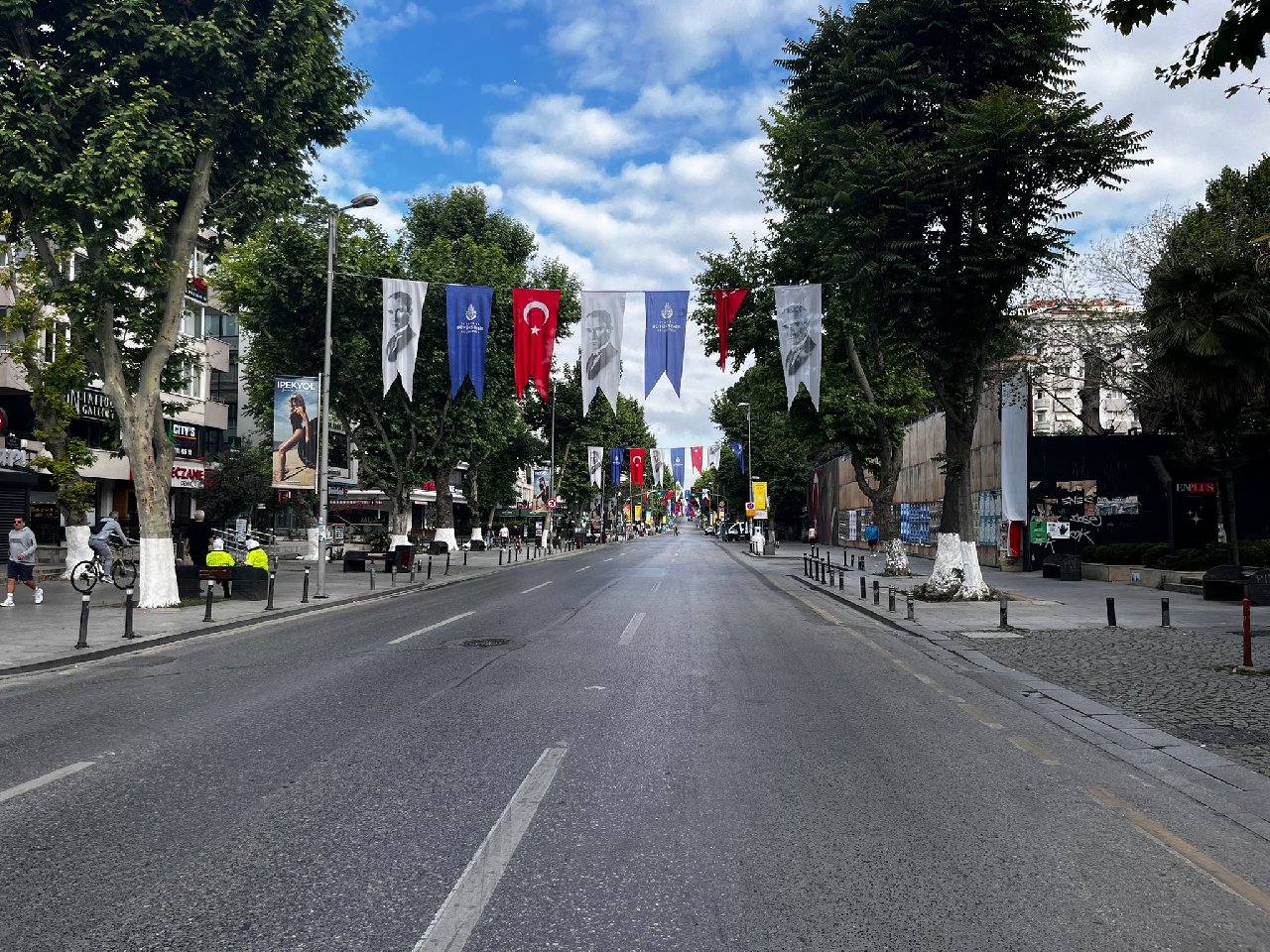 Dikkat! İstanbul'da Yollar Kapalı Trafik Felç