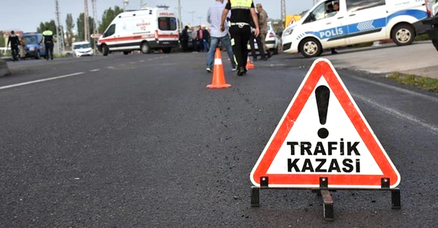 Kahramanmaraş'ta Otomobil İle Yolcu Minibüsü Çarpıştı! 10 Yaralı