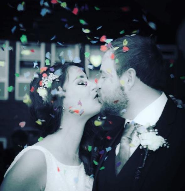 Düğüne günler kala terk edilmişti, şimdi tarihe geçti!