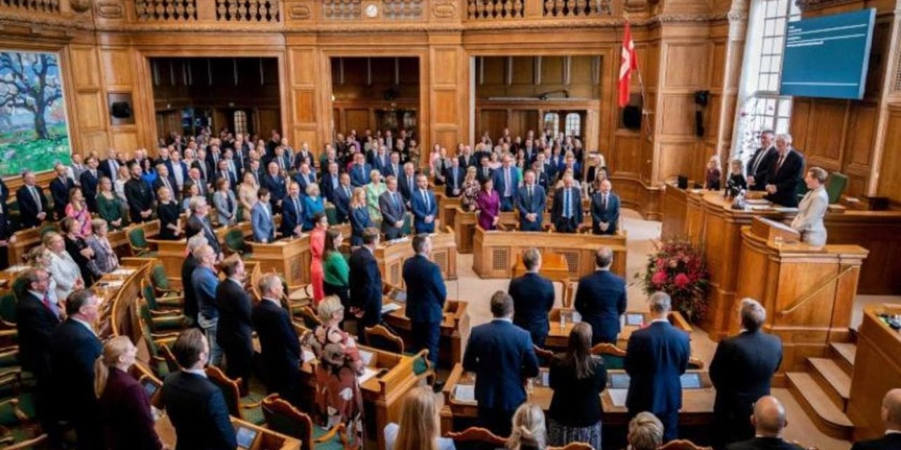 Danimarka Filistin'in Tanınmasını Öngören Yasayı Reddetti