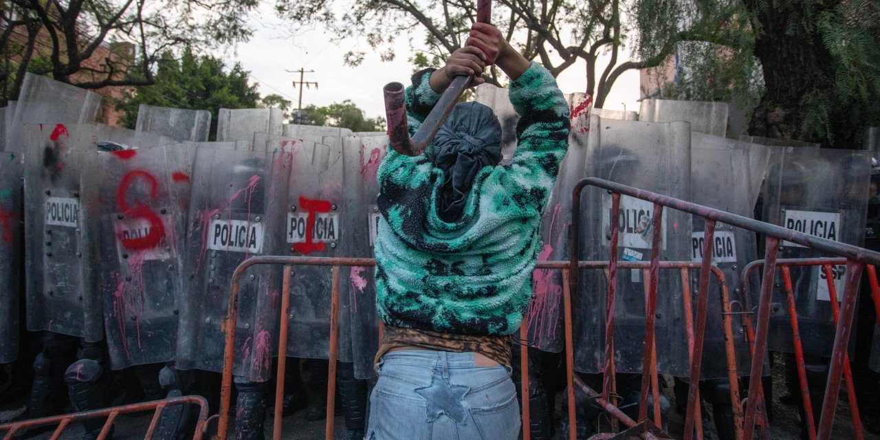 Meksika'da İsrail Protestosu: Büyükelçiliğe Molotof Atıldı!