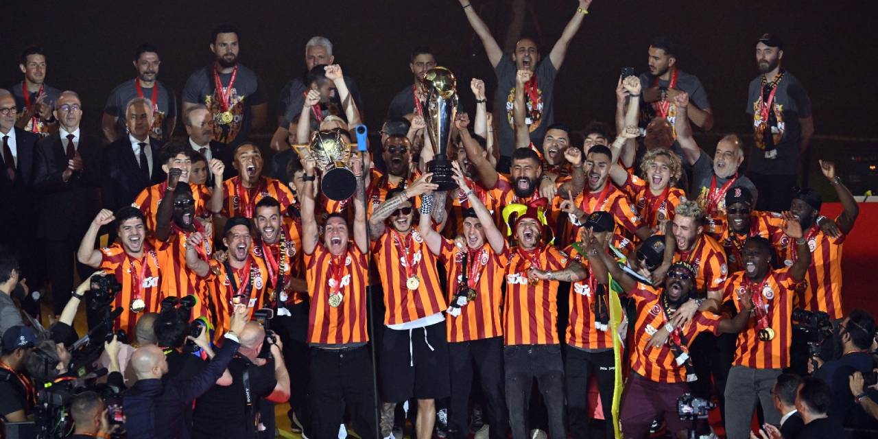 Şampiyon Galatasaray Yayın Gelirinde Zirveye Oturdu!