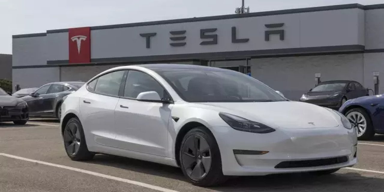 Tesla 125 Bin 227 Aracını Geri Çağıracak