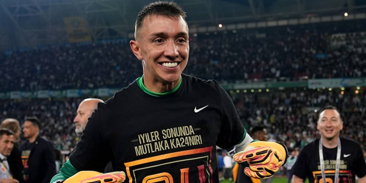 Muslera Futbolu Bıraksada Galatasaray'dan Ayrılmayacak