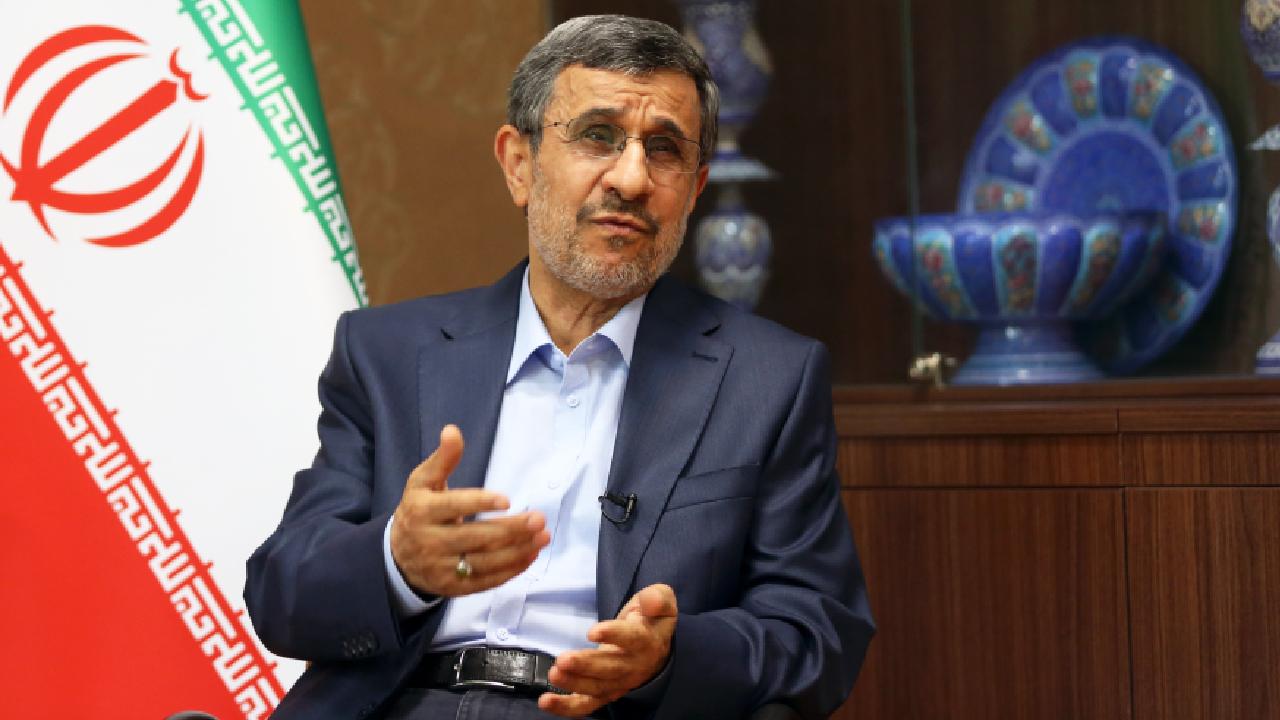 2 Kez Veto Edilmişti! Ahmedinejad İran'da Aday Oldu!