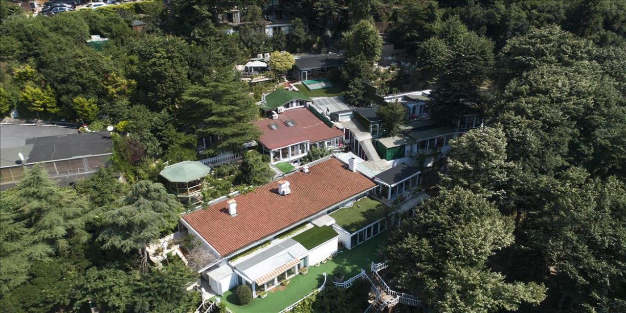 Dünyaca Ünlü Kişi Satın Almıştı: Adnan Oktar'ın Villası Yeniden Satılıyor