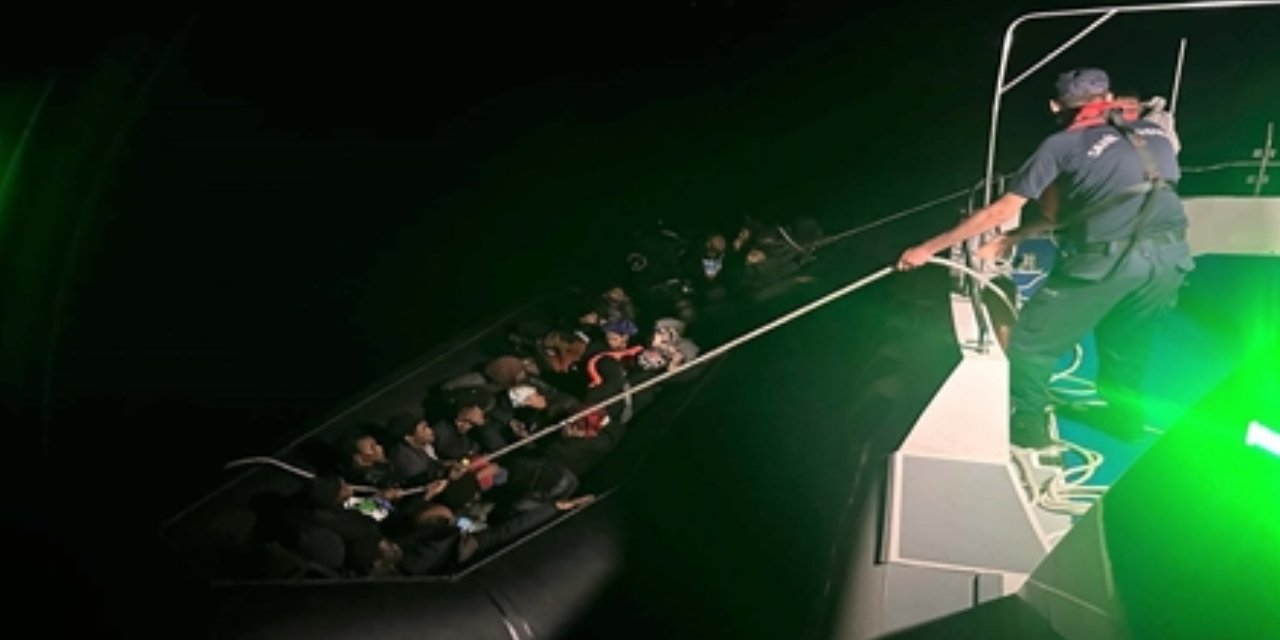 41 Düzensiz Göçmen Yakalandı 57 Kişi Kurtarıldı