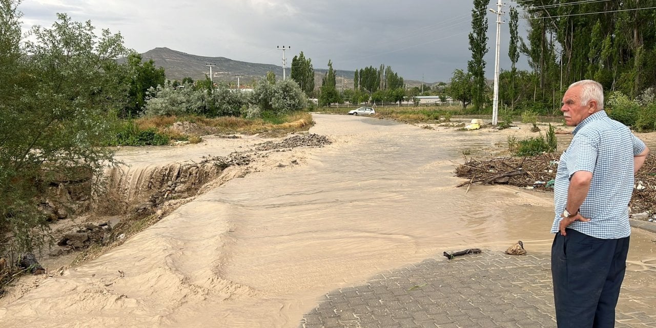 Nevşehir'de Sağanak Sele Neden Oldu