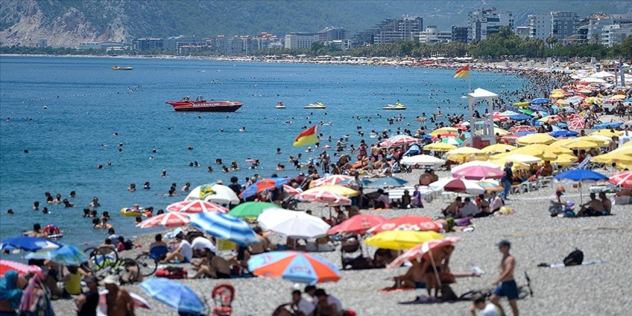 Antalya Nefes Aldı: Sıcaklık 11 Derece Düştü!