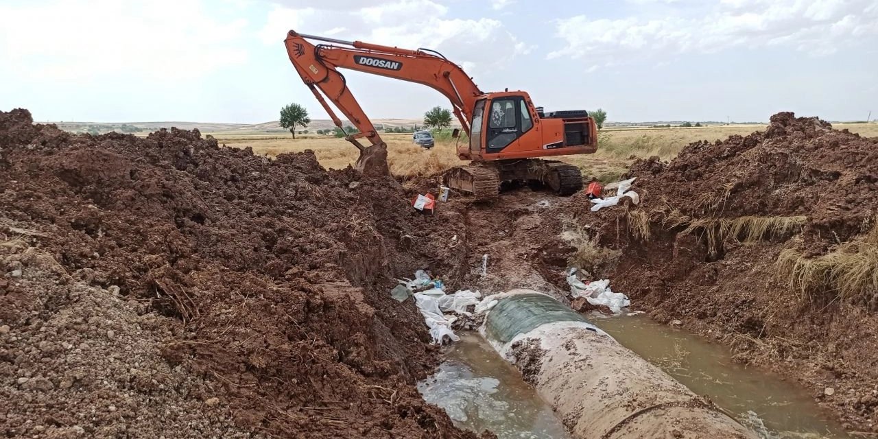 Şanlıurfa'da Sulama Borusu Patladı! Ekinler Zarar Gördü