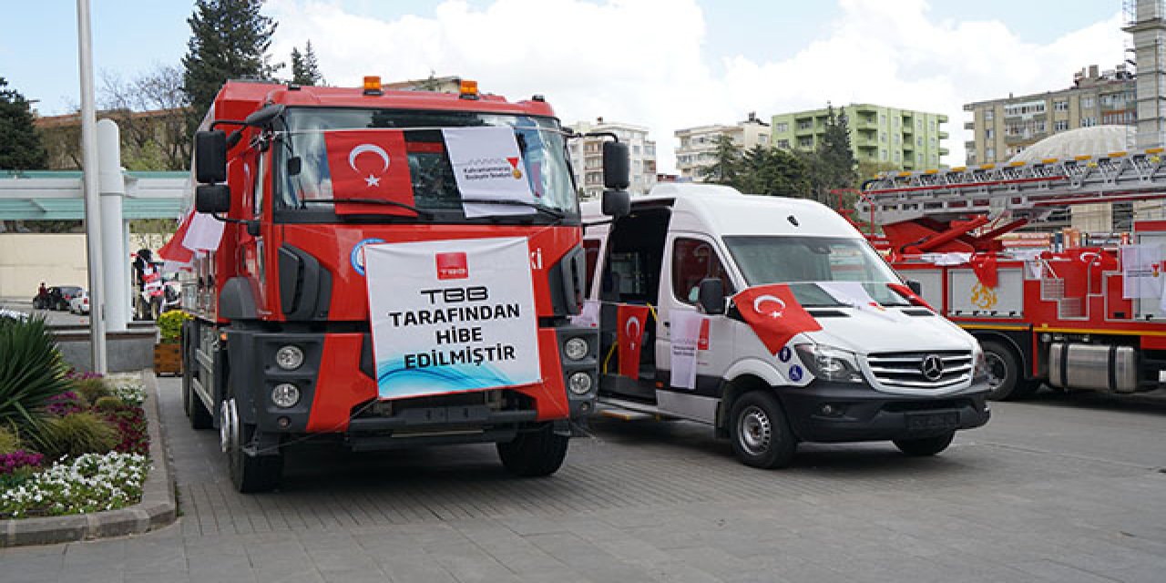 Türkiye Belediyeler Birliği'ndeki 175 Araç Tahsisinin 138'i AKP’ye Gitmiş