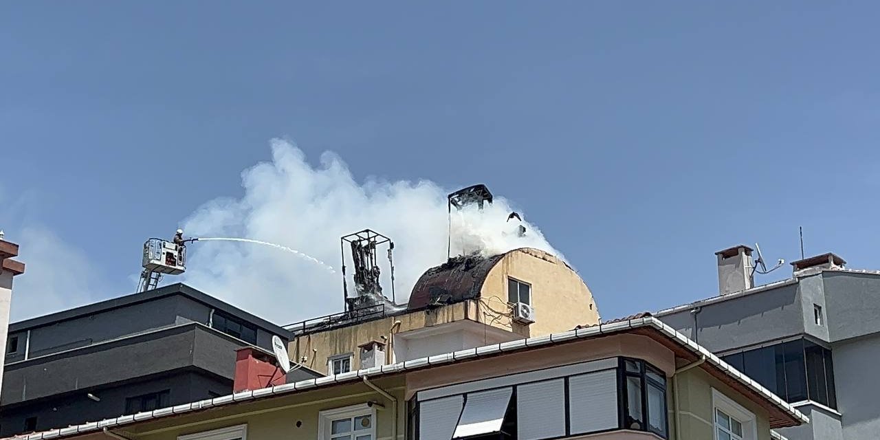 Silivri'de 7 Katlı Binada Yangın!