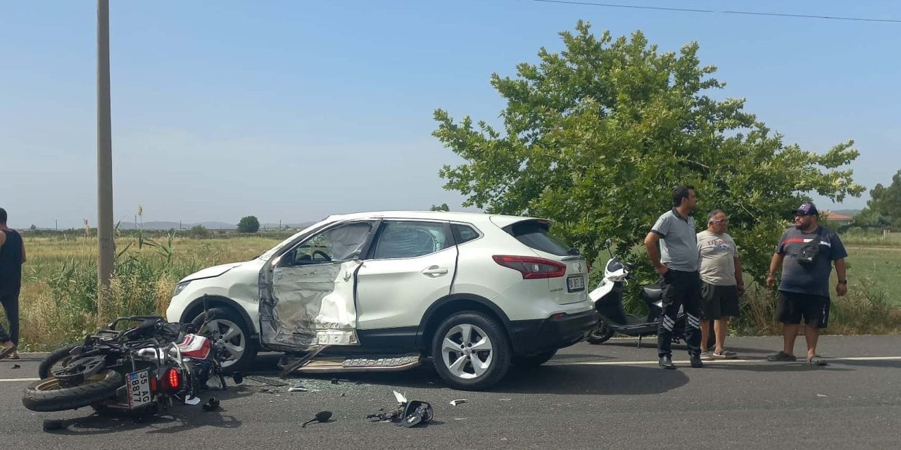 Ayvalık'ta Otomobil ile Çarpışan Motosikletli Öldü