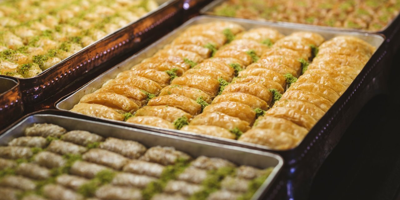 İstanbul'un Ortasında 3 Tatlıcı: Bakanlık Fark Etti Kapısını Mühür Vuruldu