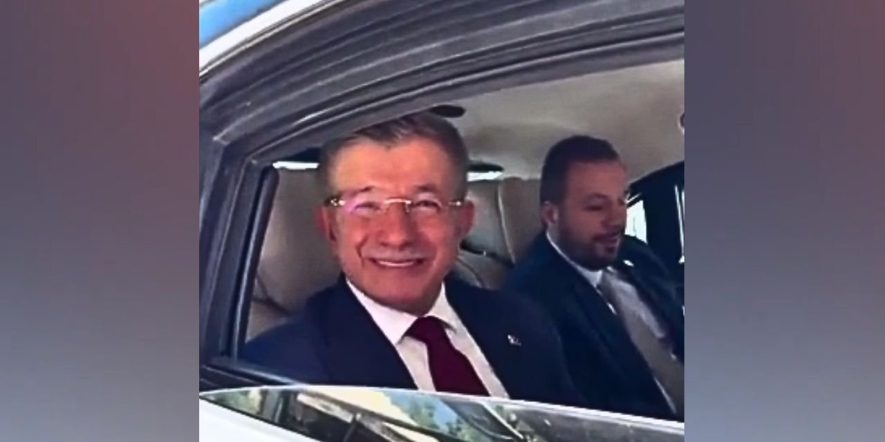 Davutoğlu, "Arabanız Güzelmiş Ne İş Yapıyorsunuz" Sorusuna "Doların 2,79 TL Olduğu Dönemin Başbakanıyım" Dedi