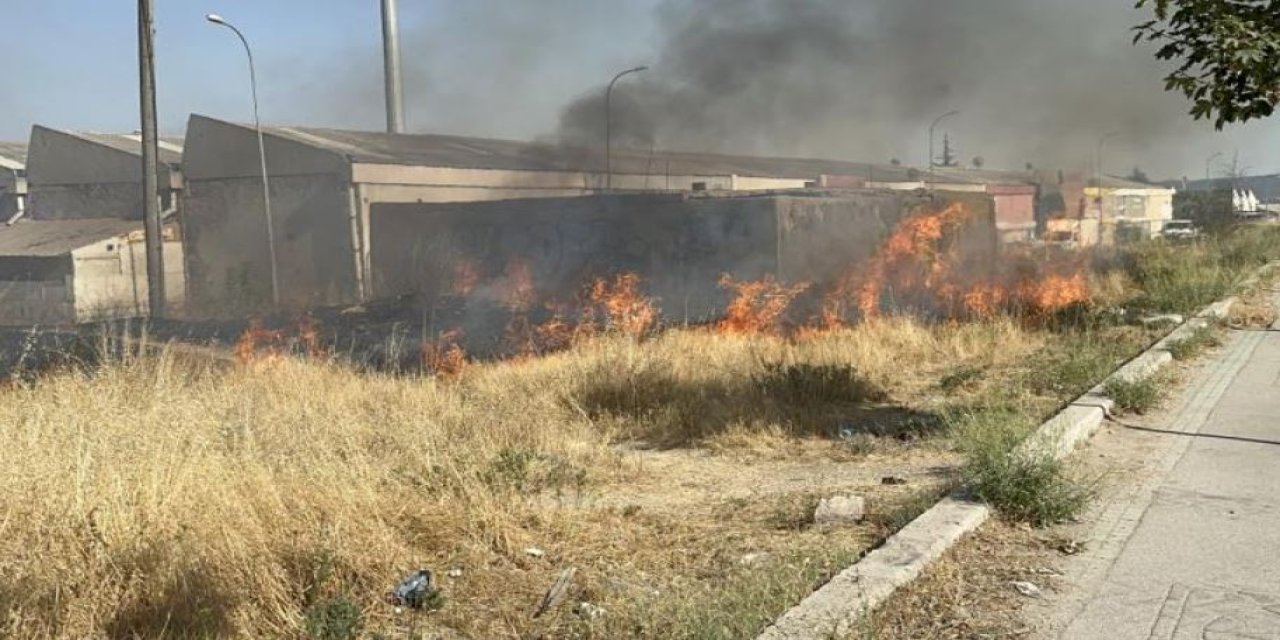 Eskişehir'de Korkutan Yangın Söndürüldü!