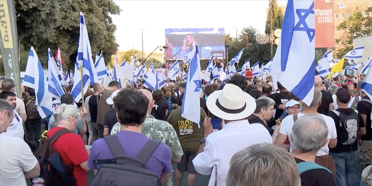 İsrailliler Netanyahu Hükümetini Protesto Etti: "Seçimler Hemen Şimdi"