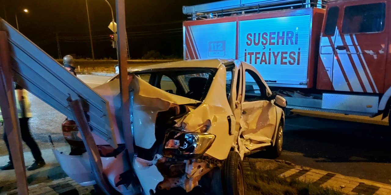 Sivas'ta 10 Kişinin Yaralandığı Feci kaza!