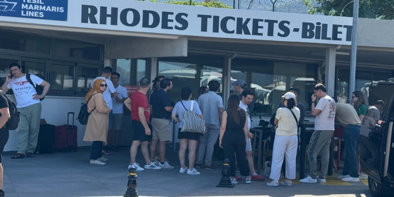 Tatilciler Çile Çekmişti! Rodos'taki Kapıda Vize Sıkıntısı Çözüldü