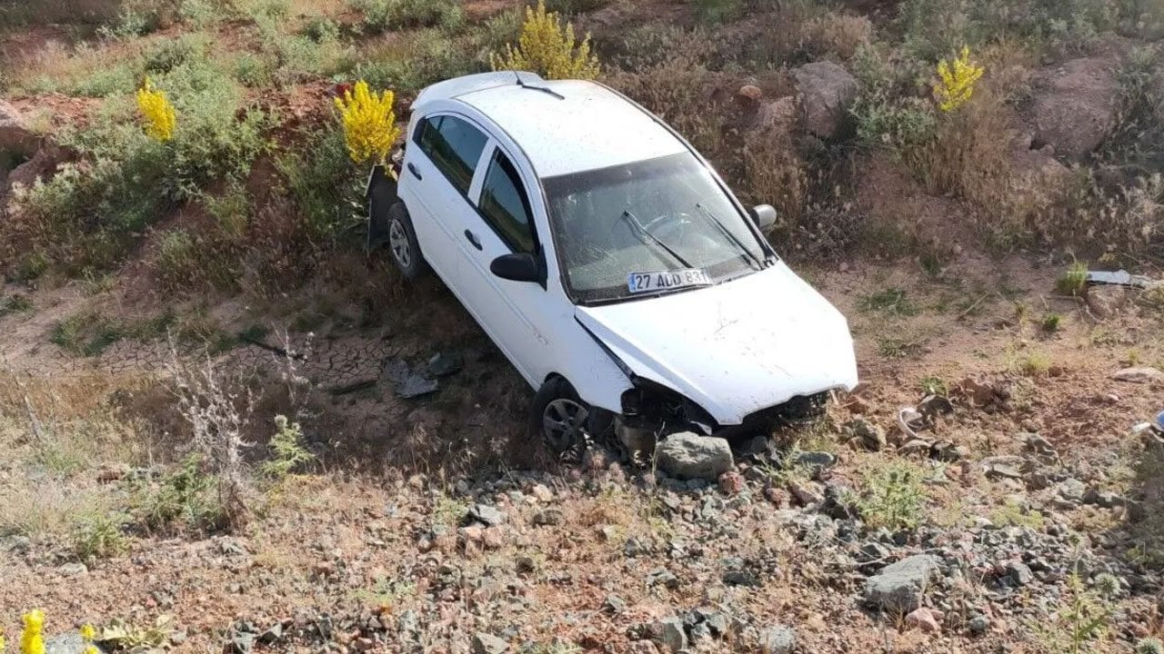 Giresun'da Araç Uçurumdan Yuvarlandı