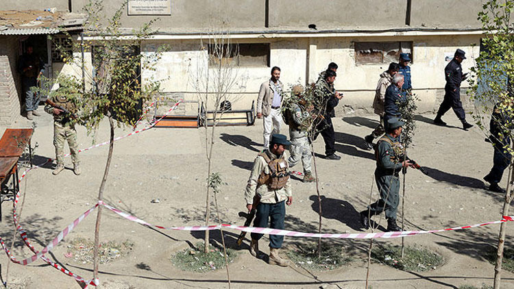 Afganistan'da canlı bomba saldırısı: 16 ölü