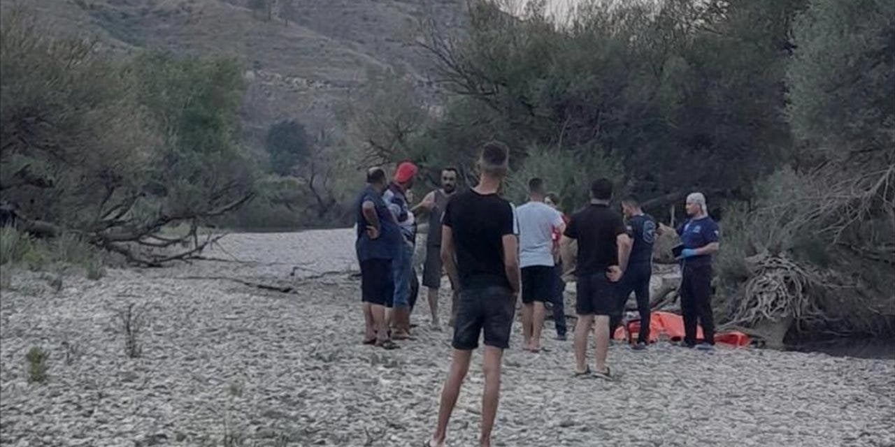 Antalya'da Serinlemek İçin Irmağa Girdi Canından Oldu