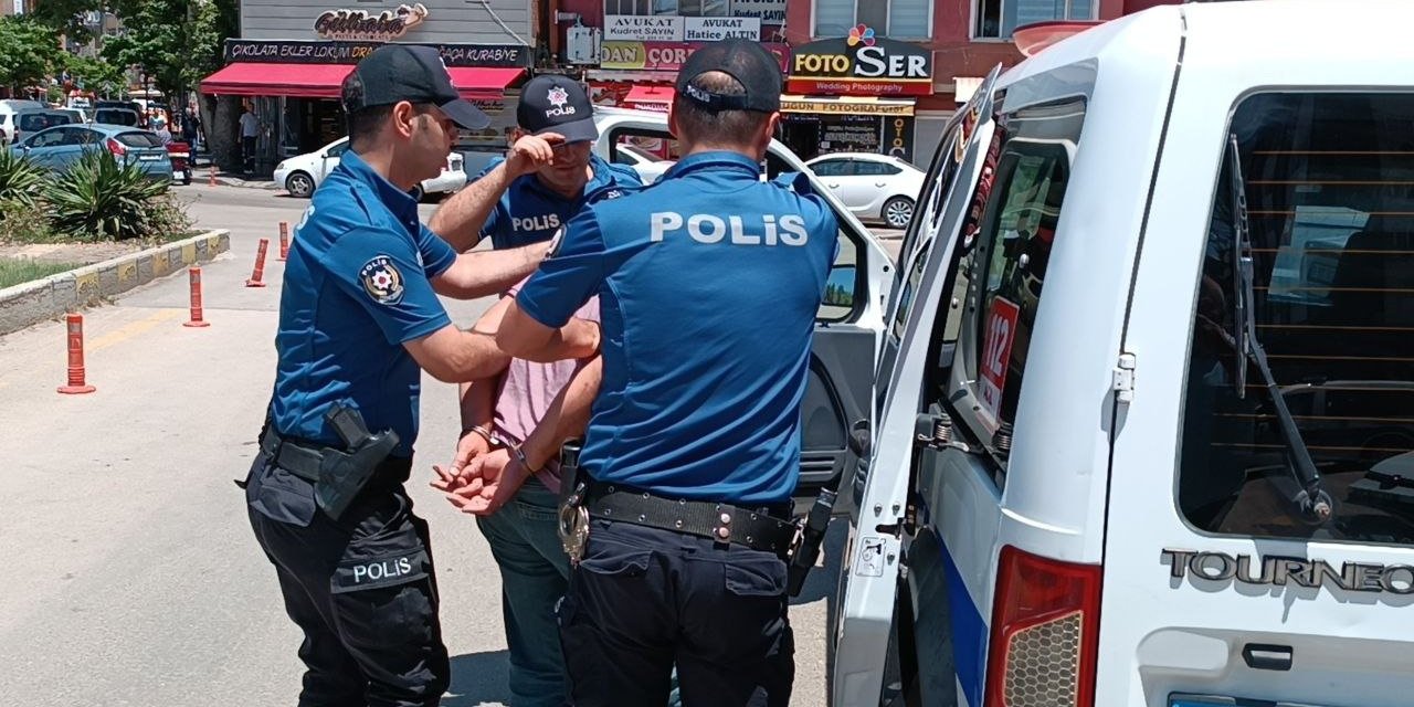 Alkollü Sürücüye Erdoğan'a Hakaretten Gözaltı!