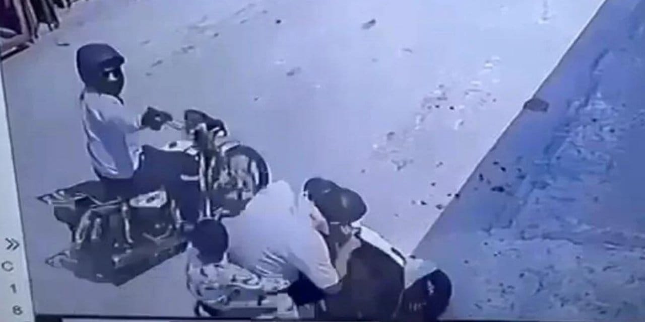 Mersin’de Bir Adam Torunlarının Gözü Önünde Başından Vuruldu