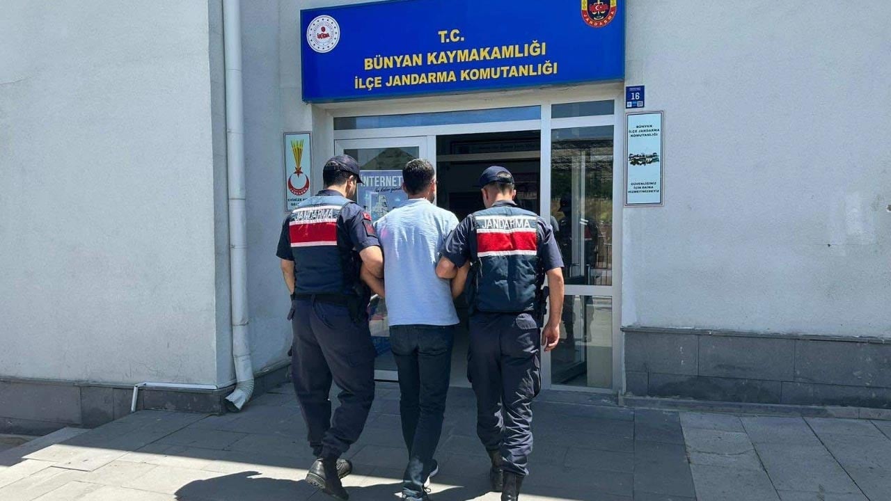 Kayseri'de firari FETÖ hükümlüsü yakalandı