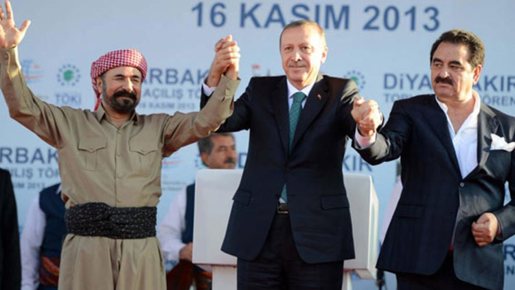 En son Barzani ile katılmıştı! Tatlıses, Erdoğan'ın mitingi için Şanlıurfa'da