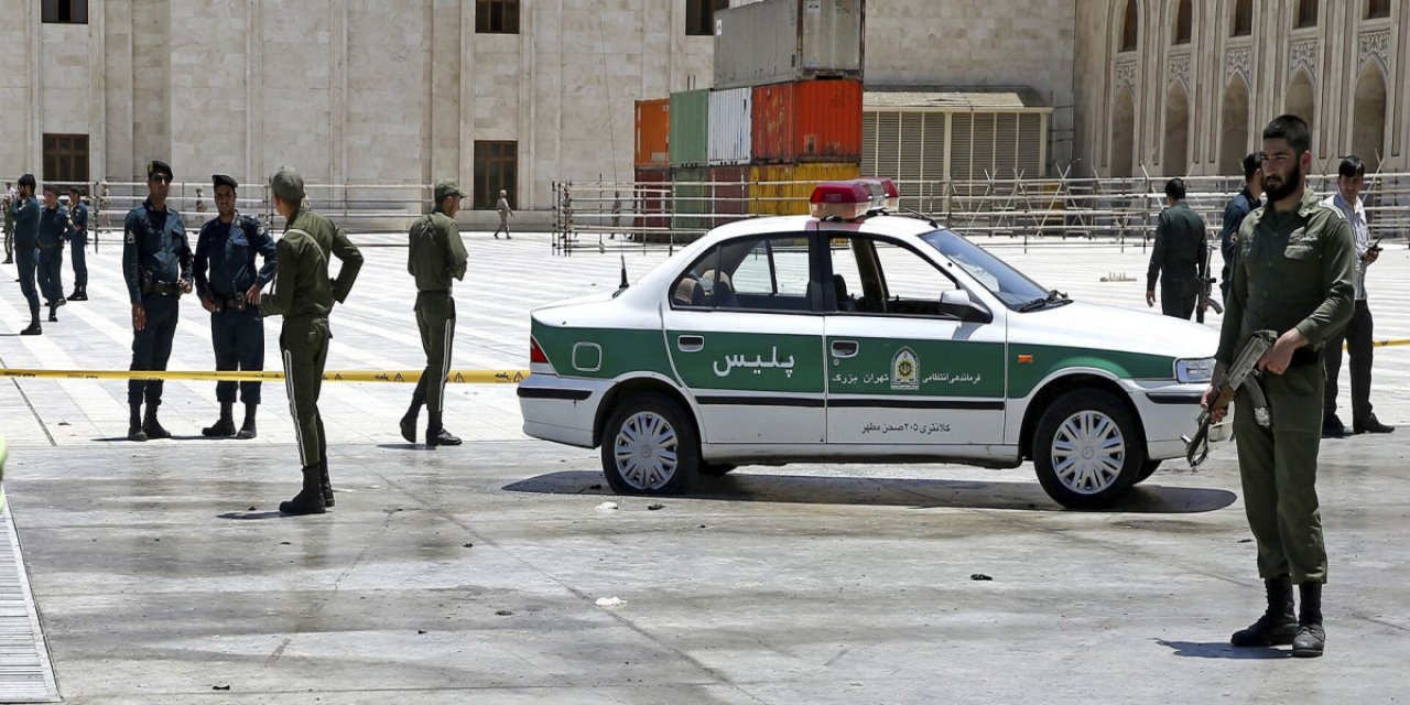 İran'da Seçim Sandığı Aracına Saldırı: Ölü ve Yaralılar Var