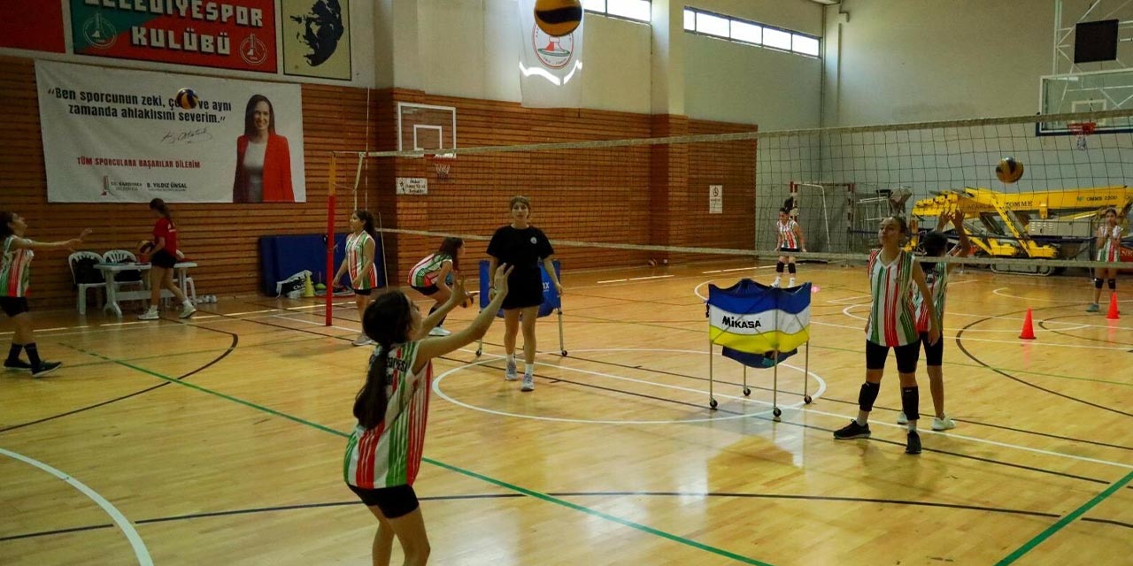 Karşıyaka Belediyesi ‘Yaz Spor Okulları’nı açtı