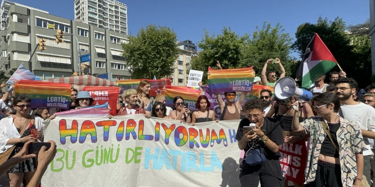 LGBTİ+'lardan Polise 'Ters Köşe