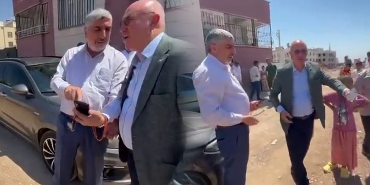 CHP'li Mahmut Tanal, Caminin Yolunu Bilmeyen Müftüyle Tartıştı
