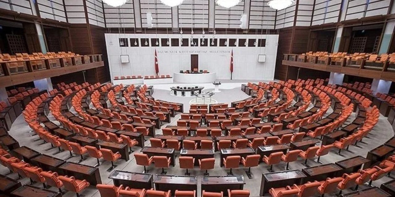 AKP'nin milletvekili sayısı düştü