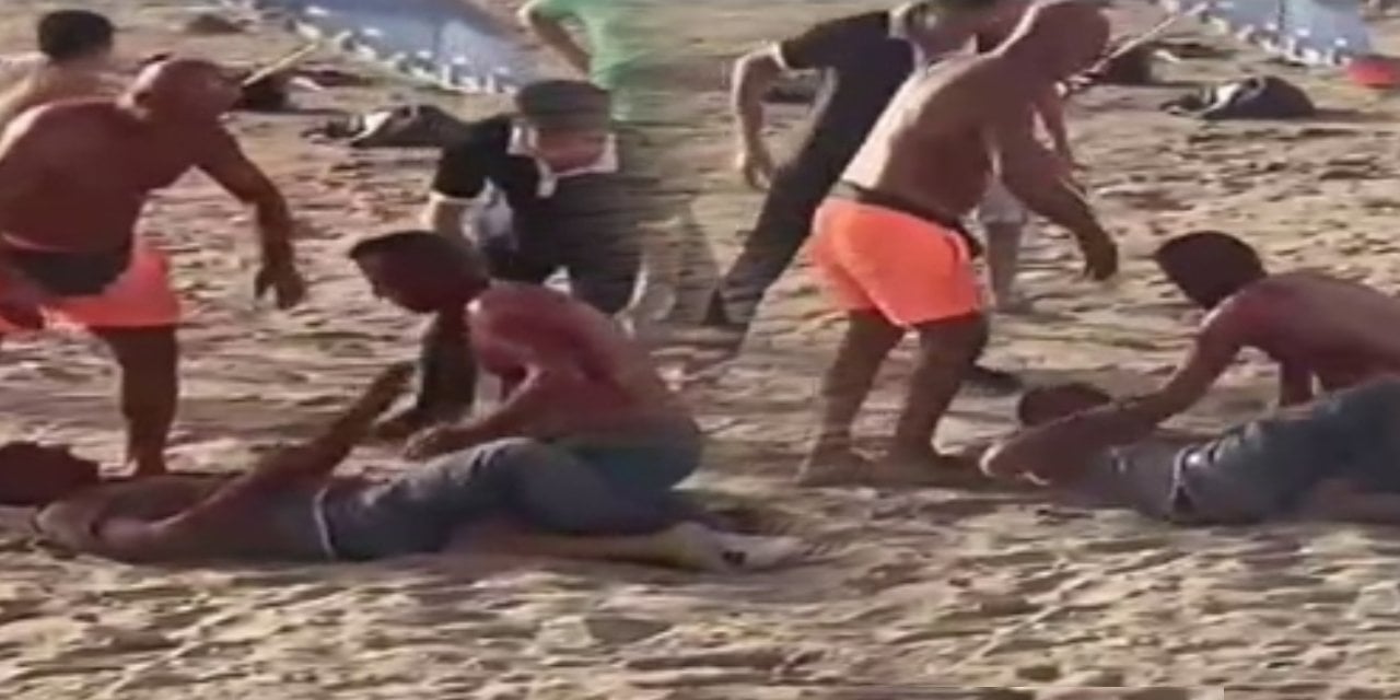 Plajda Dehşet Anları: Bıçaklı Kavgada Kan Aktı