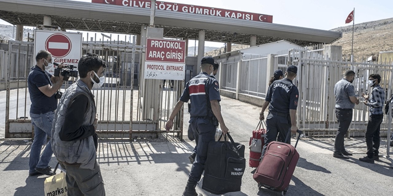 Türkiye şiddet olaylarının tırmanmasının ardından Suriye sınırını kapattı