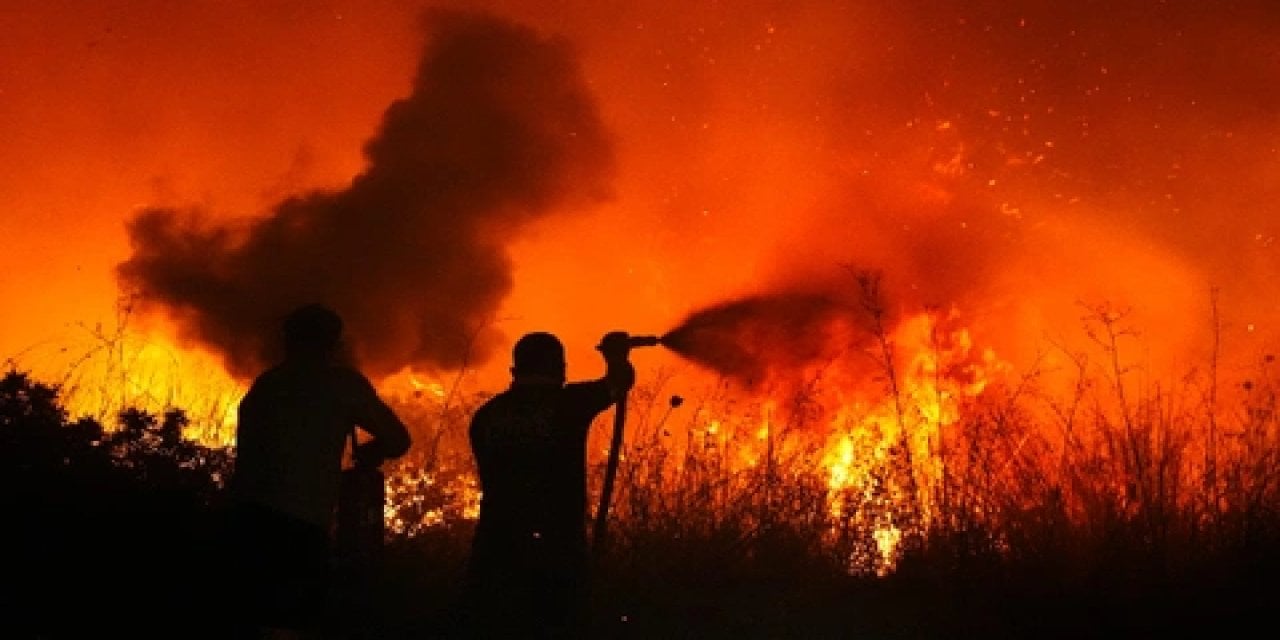 İzmir'de Orman Yangını Hala Devam Ediyor!