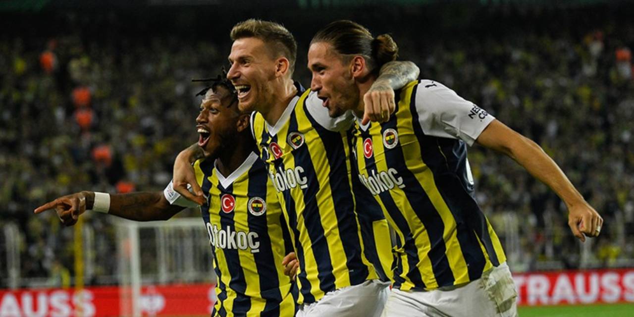 Resmi Açıklama Geldi: Fenerbahçe'de Flaş Ayrılık!