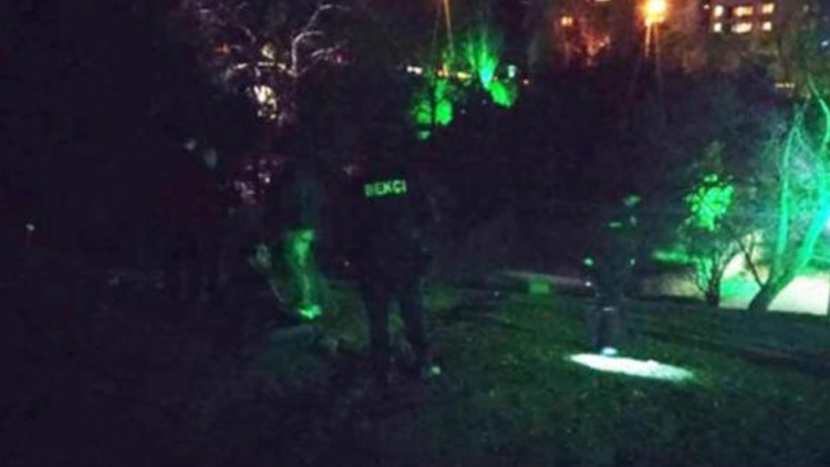 Bekçiden parkta içki içenlere: 'Artık yasak'